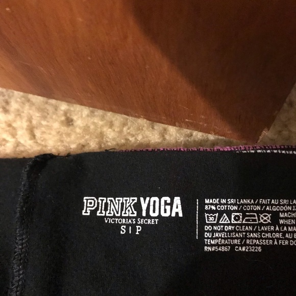 Pink Victoria’s Secret leggings - Picture 3 of 3